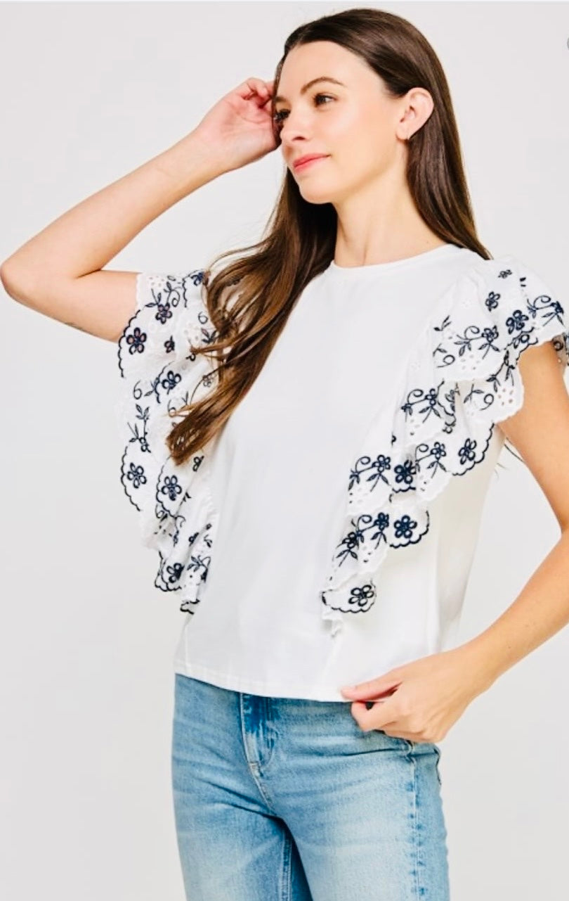 Ruffle embroidery round neck T-shirt